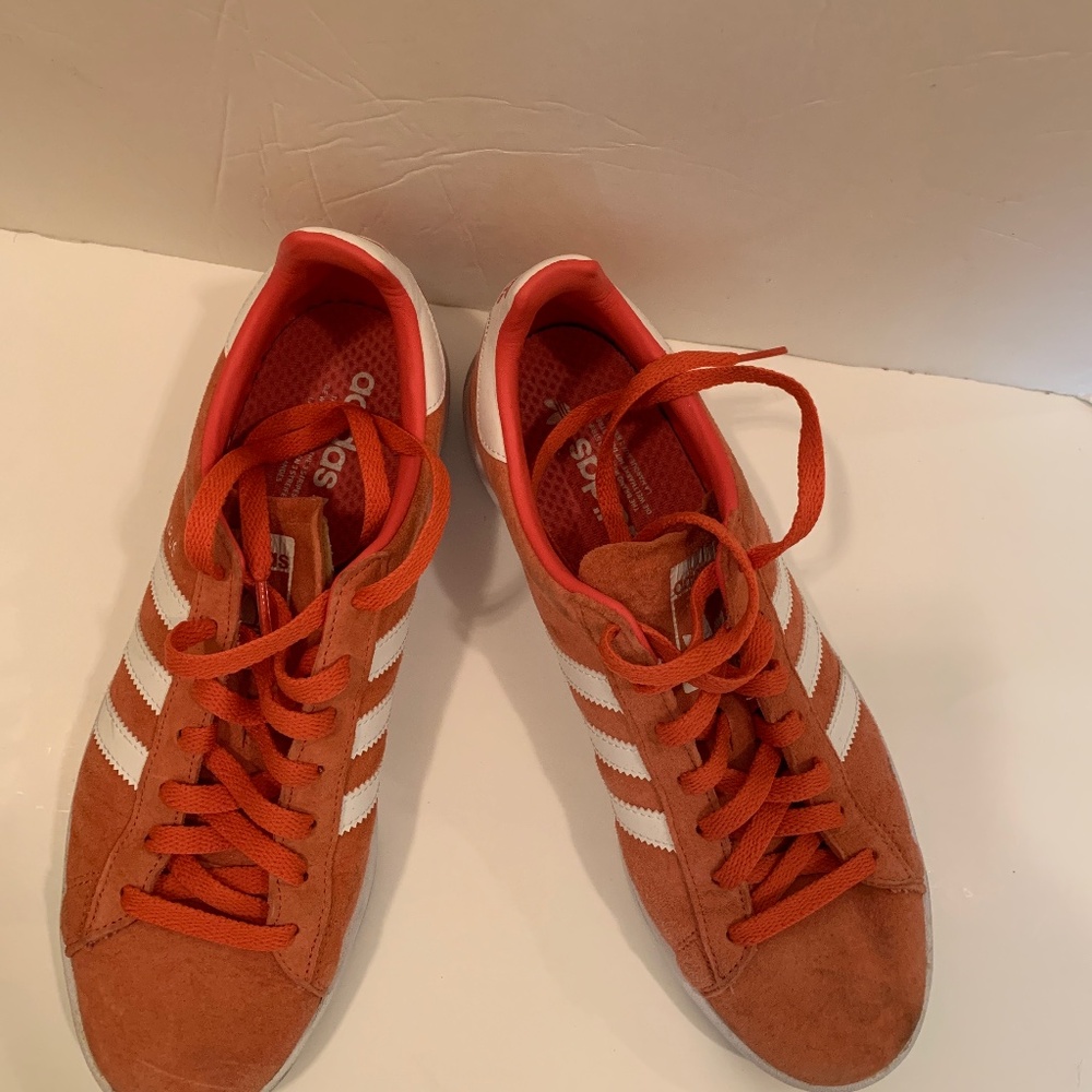 Rare Color Adidas Campus men’s 9.5 women’s 11